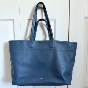 Cuyana Classic Pebbled Leather Easy Tote in Indigo